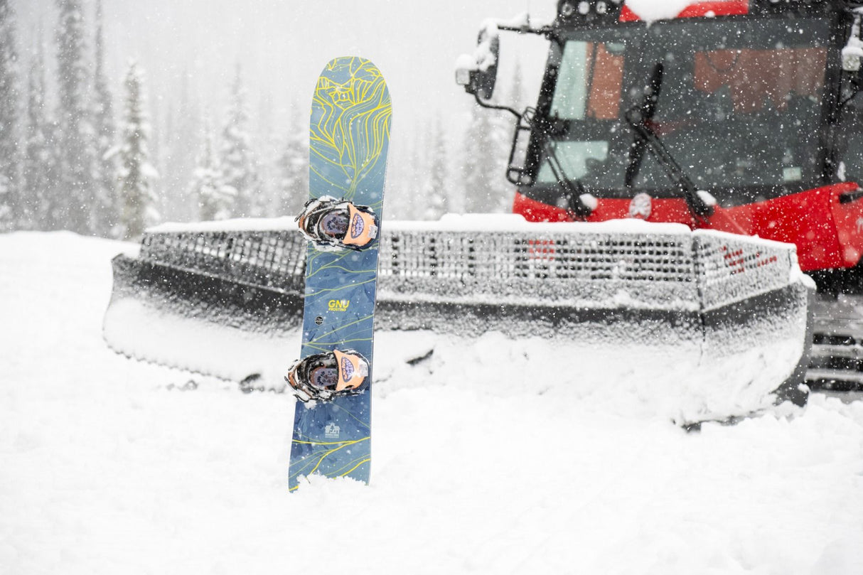 Women's Frosting Snowboard 2025