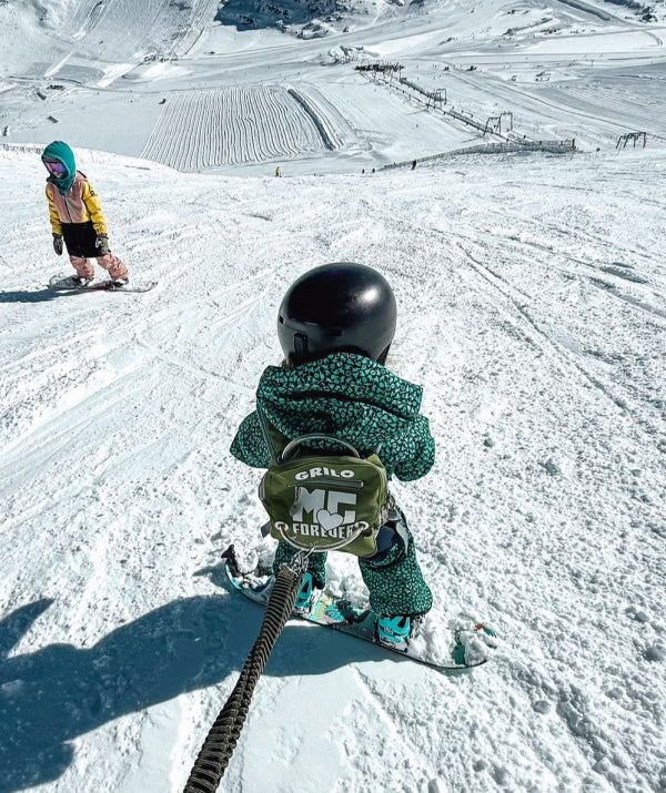 THE ONE - Snowboard/Ski Backpack with retractable rope