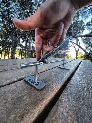 Detachable Round Rail Bullgod Fingerboards